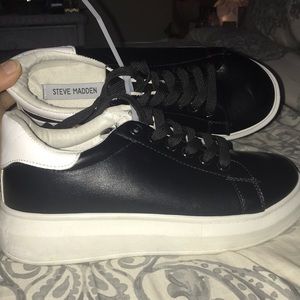 NWT Black Steve Madden Sneakers!!!